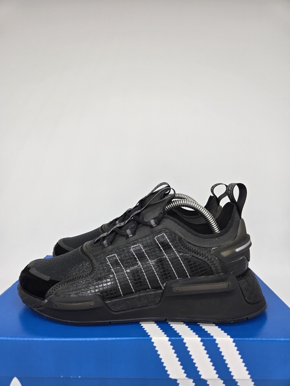 adidas Women's NMD_V3 GW5657 Core Black Silver Metallic Shoes Size 8.5